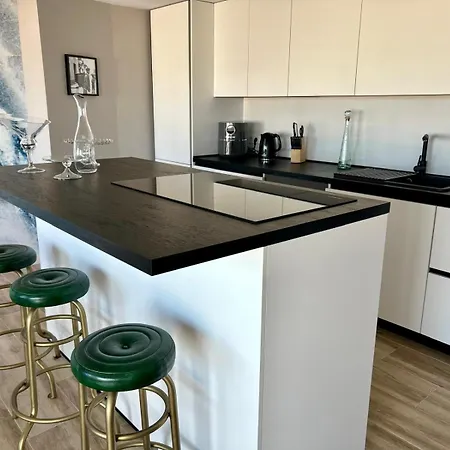 Moderno Y Amplio Con Vistas A La Bahia Apartmán